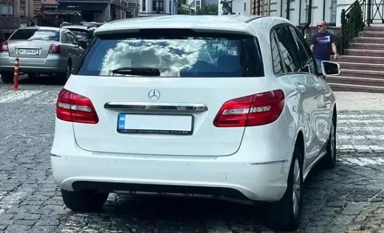 437 Авто на свадьбу Mercedes Benz W246 B class белый Київ