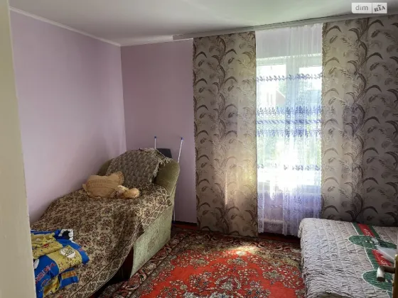 Продаж частини будинку в селищі Романів Житомирської області Романов