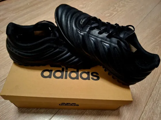 Продам сороконіжки adidas copa чорні Киев