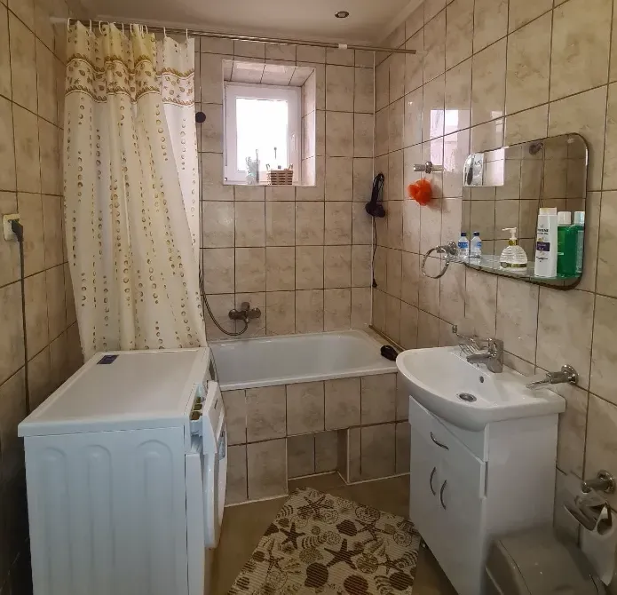 Здається дім подобово в Берегово біля термального басейну Берегове - зображення 4