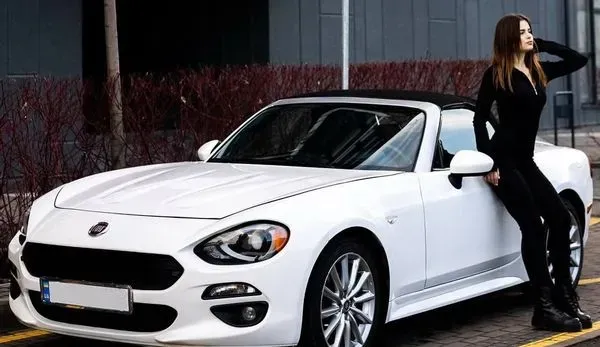 200 Кабриолет на свадьбу Fiat 124 Spider белый без водителя Киев - изображение 1