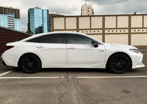 Toyota Avalon белая аренда авто на свадьбу Київ - зображення 5