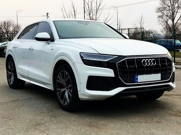037 Внедорожник Audi Q8 S Line белая заказать на свадьбу Київ - зображення 3