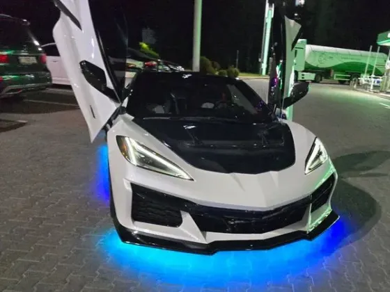 366 Кабриолет на свадьбу фотосессию Chevrolet Corvette белый аренда Киев