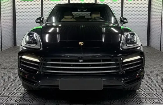 436 Porsche Cayenne New прокат без водителя Киев
