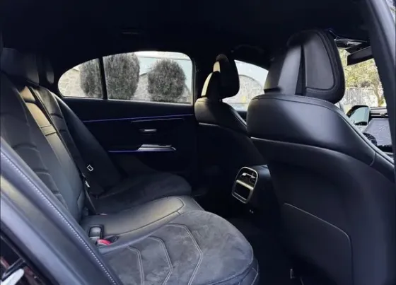 222 Аренда Mercedes Benz E-class W214 с водителем Київ