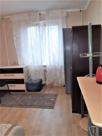 Пр.Б.Хмельницького, кінцева 136й маршрутки, продам 1к.кв, 5/9 ремонт Днепр