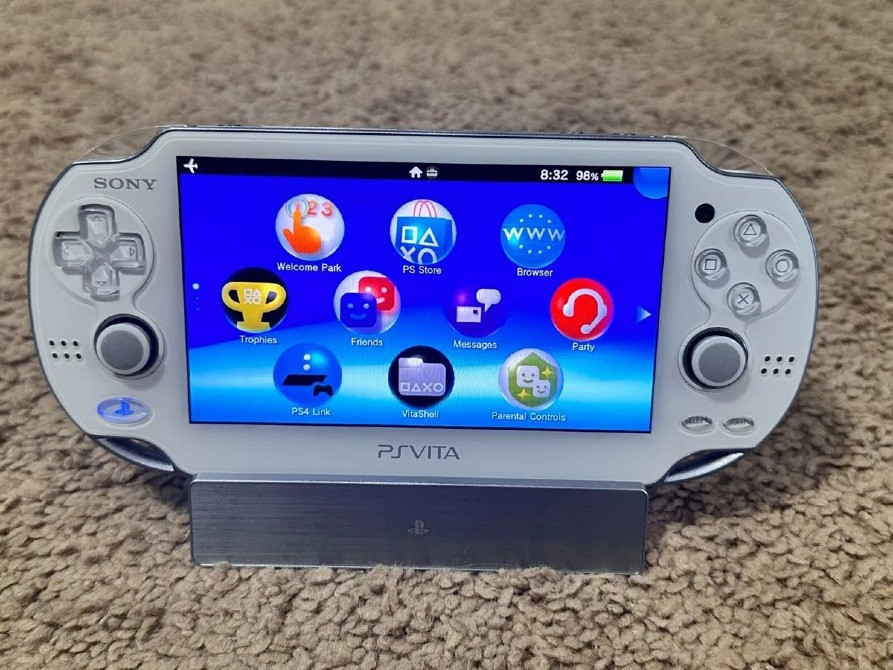 Sony PS Vita в наявності Львів - зображення 3