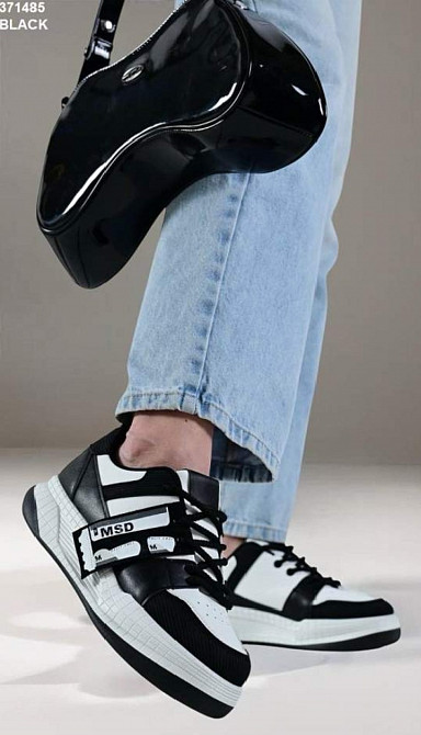 Продам жіночі/дівчачі кросівки Бровары - изображение 2