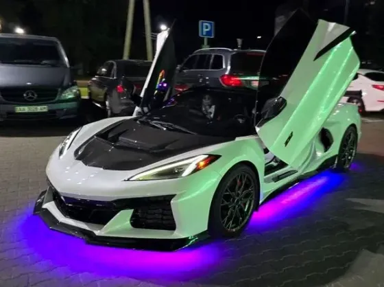 366 Кабриолет на свадьбу фотосессию Chevrolet Corvette белый аренда Киев