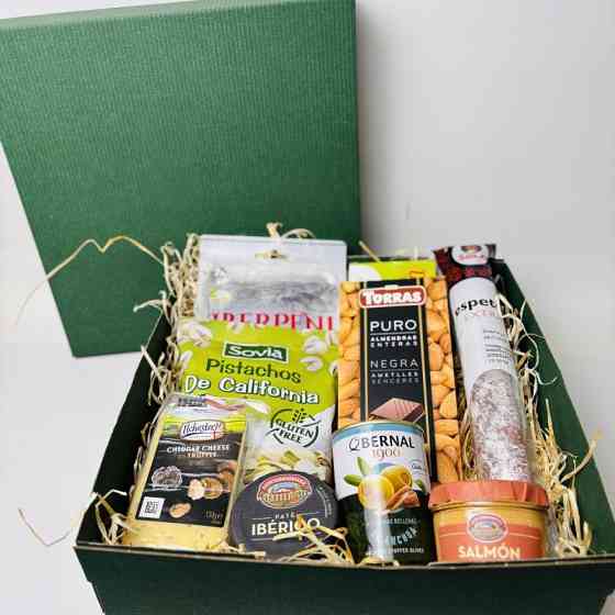 Подарунковий продуктовий набір Maxi Box – вишуканий смак у кожній дета Винница