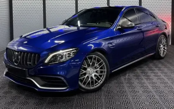 428 Цвет — синий, мотор — 4.0 бензин, коробка — автомат Цена — 3000 г Киев