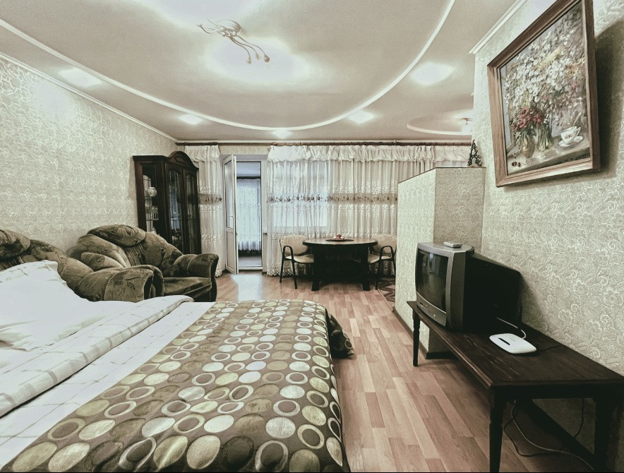 Подобово біля інст. Шалімова , Солом'янський Київ - зображення 4