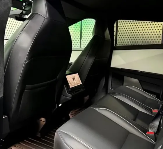 351 Tesla Cybertruck черный аренда на фотосессию съемки Київ