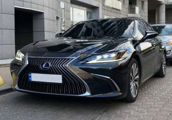 429 Авто на свадьбу Lexus ES 300h аренда с водителем Киев