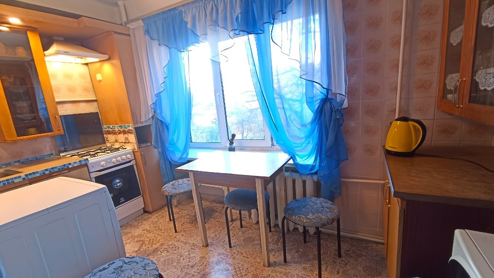 Снять 4-комнатную квартиру в Киеве. Центр. Метро Печерская, посуточно Киев - изображение 9