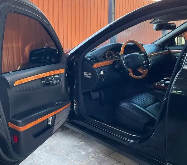 128 Бронированный Mercedes Benz W221 S600 Guard B7 на прокат Київ - зображення 7