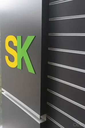 алюмінієвий профіль вставка в паз для торгового обладнання Киев