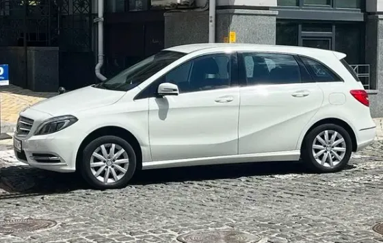 437 Авто на свадьбу Mercedes Benz W246 B class белый Київ