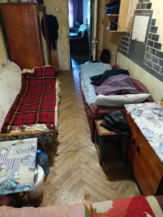 Киев днепровский район рядом метро Дарница подселение 1 парень (мужчин Киев