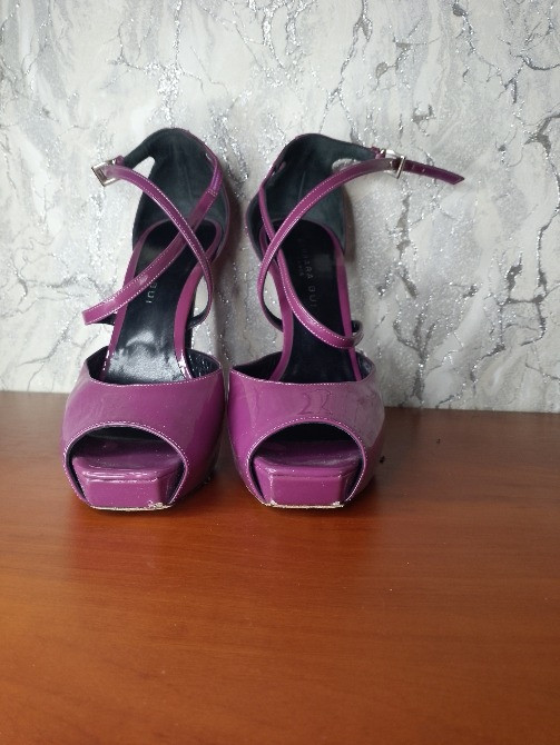 Фірмові босоніжки на каблуці Київ - зображення 2