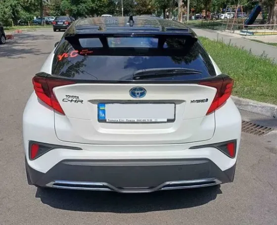 083 Внедорожник на свадьбу Toyota CH-R 2019 белый аренда Киев