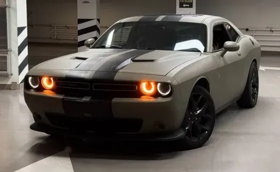 421 Прокат Dodge Challenger 3.6 л без водителя для фотосессии Киев