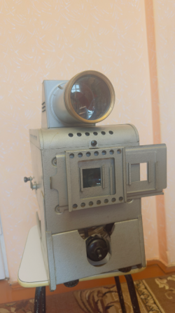 Велосипед, едіаскоп, фотозбільшувач, фільмопроектор Дрогобич