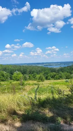Участок 20 соток, з видом на Дніпро Киев