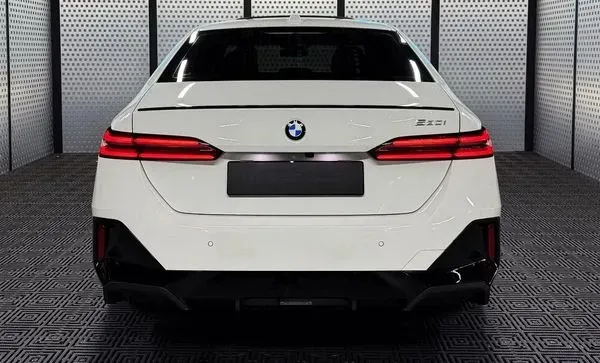 424 Bmw 5 G60 белая прокат без водителя Київ - зображення 3