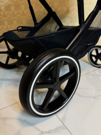 Продам Cybex Balios S Lux 2 в 1 , 2023 року у кольорі Moon Black Киев - изображение 2