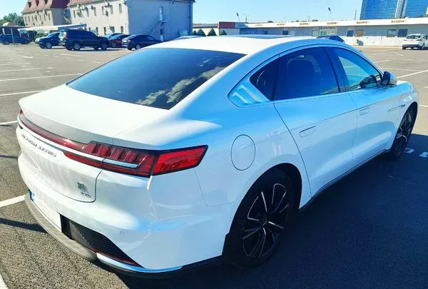 431 Byd Han аренда авто на свадьбу Київ - зображення 3