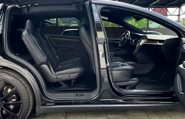 121 Прокат Tesla Model X черная без водителя в Киеве Киев - изображение 6