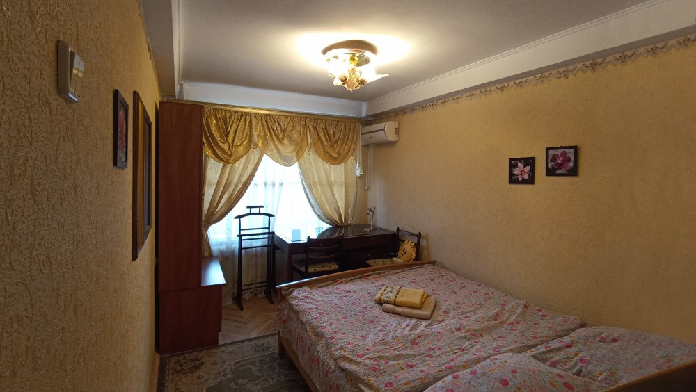 Снять 4-комнатную квартиру в Киеве. Центр. Метро Печерская, посуточно Киев - изображение 7