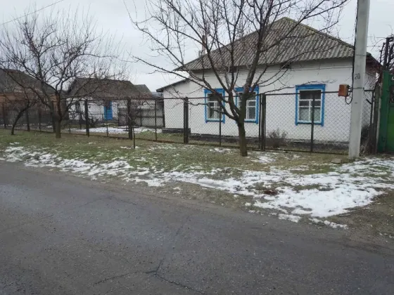 Продам будинок на березі Дніпра власний берег 25 соток землі Дніпро