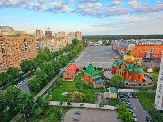 1-кімнатна з ремонтом та меблями Атлант Бровари