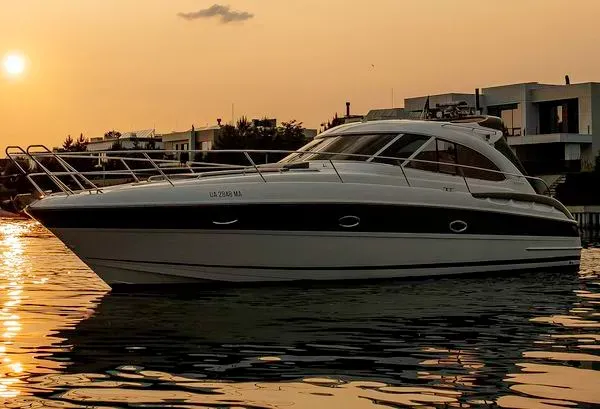 Прокат аренда катера яхты Bavaria 37 Sport HT Vip ресторан Заферано Зо Київ - зображення 1