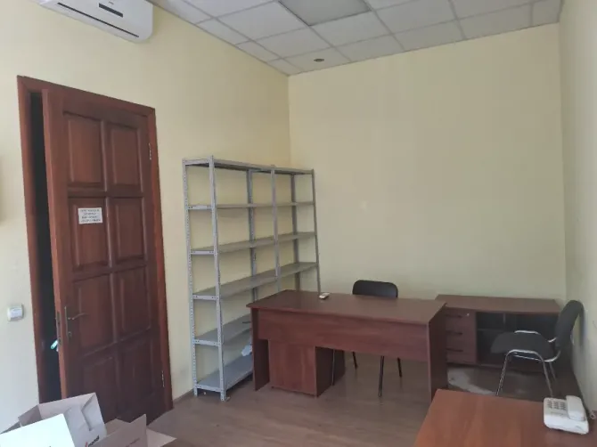 Здам Офіс 15, 6 м2 на Либідська вул. 1-А в Голосіївському районі, Київ Київ - зображення 1