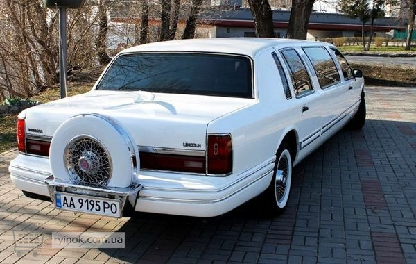 052 Лимузин на свадьбу Lincoln Town Car на прокат в Киеве Київ - зображення 3