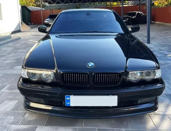 362 Аренда авто Bmw 750i E38 черный 2001 года в Киеве Киев