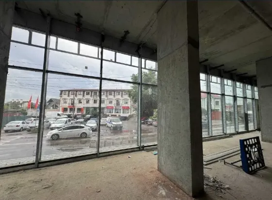 Здам в оренду приміщення 900м., метро Славутич Киев