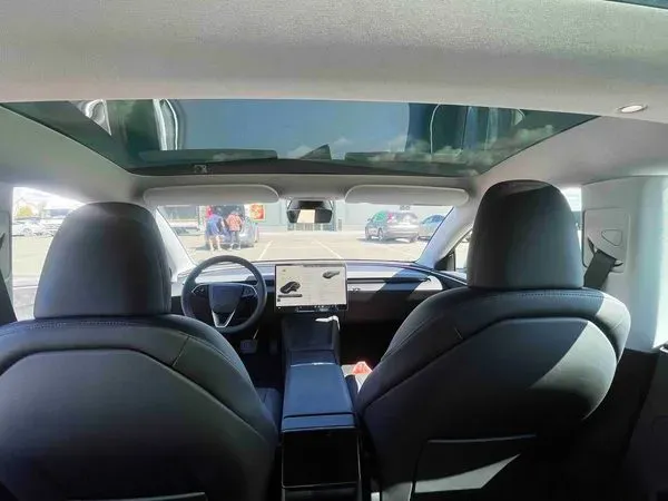 305 Авто на свадьбу Tesla Model 3 cерая с водителем Київ - зображення 4