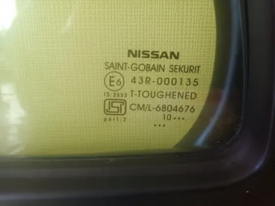 Скло Nissan Mikra K13 Київ