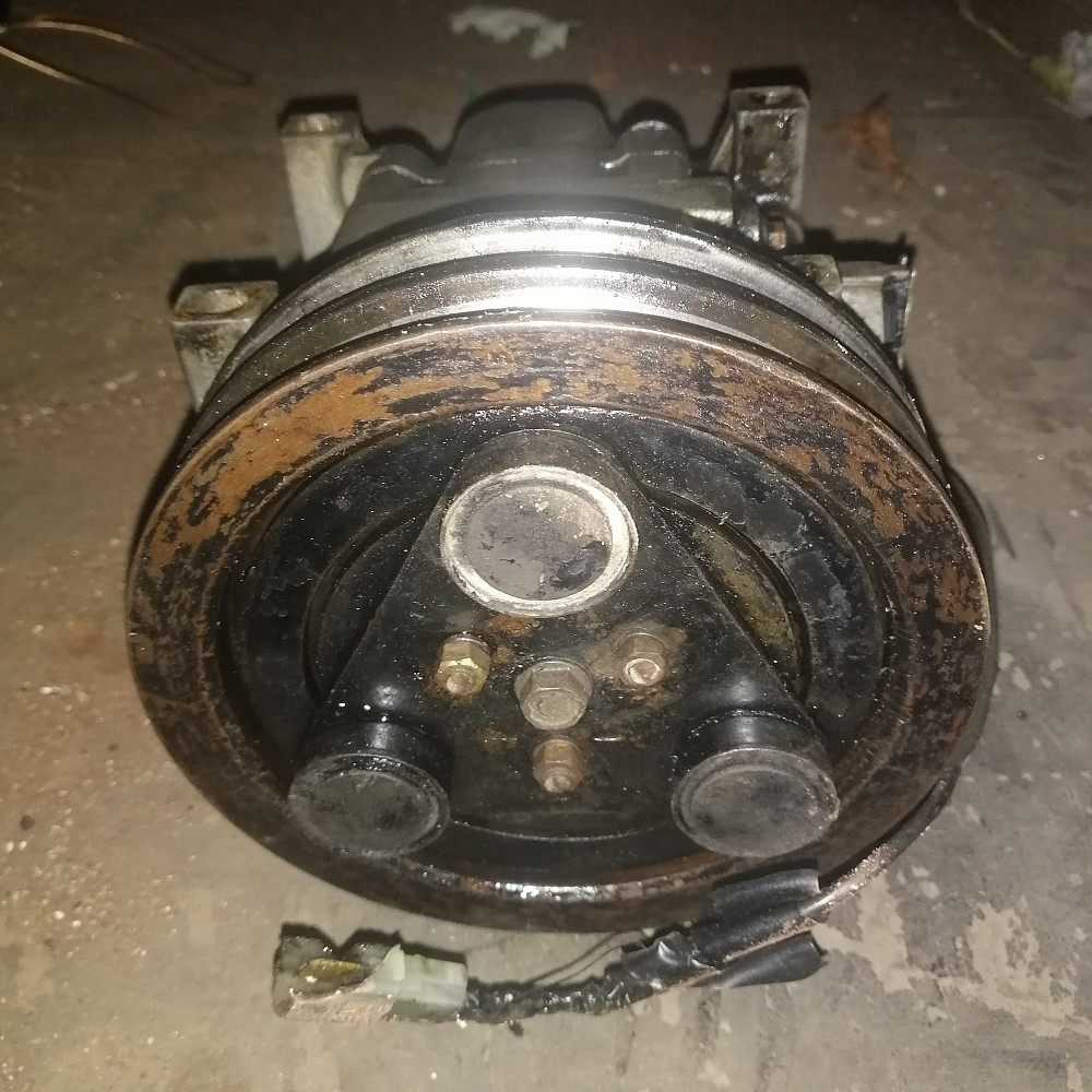 Компресор кондиціонера Мазда 323 2.0тд.rf2a Кривой Рог - изображение 1