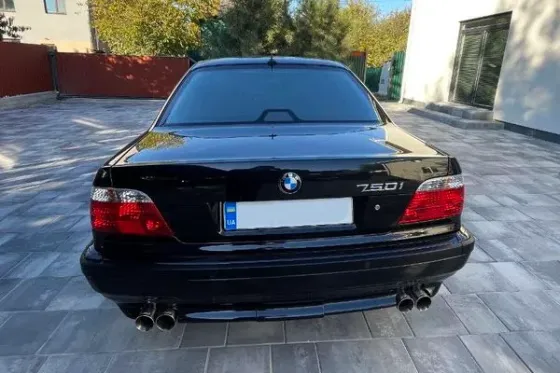 362 Аренда авто Bmw 750i E38 черный 2001 года в Киеве Киев