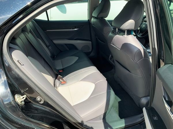 076 Toyota Camry V70 черная 2022 заказать авто на свадьбу Київ - зображення 3