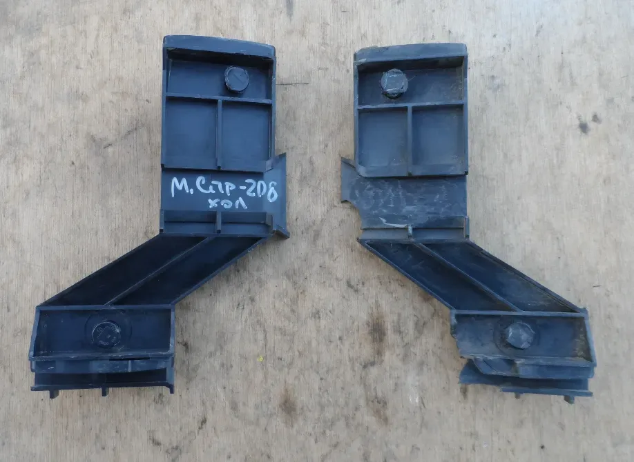 9018850214 кронштейн клыка заднего бампера мерседес спринтер Винница - изображение 1