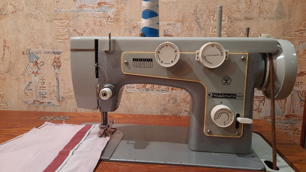 Ножная швейная машинка "Подольск"142 Харьков - изображение 1