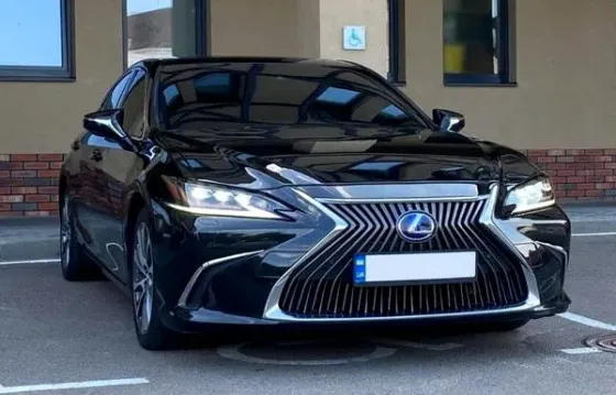 429 Авто на свадьбу Lexus ES 300h аренда с водителем Киев