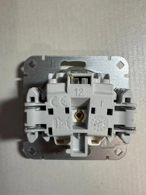 Продам розетки и выключатели Харків - зображення 1